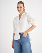 Camisa con bordados decorativos para mujer - Crudo
