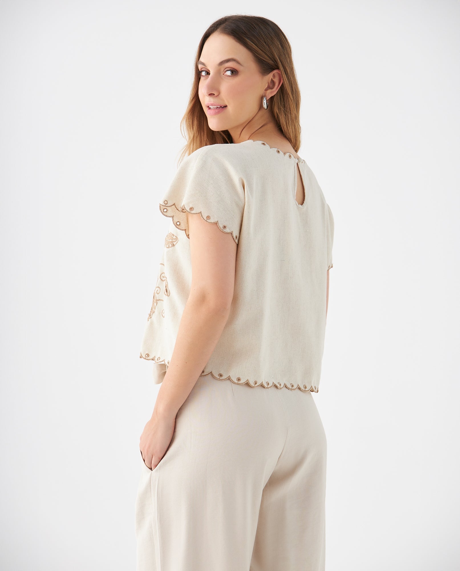 Camisa con detalles bordados para mujer - Crudo 34_619F100_CRU111001_4