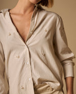 Camisa Rosa con Bordados Dorados - Beige