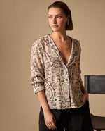 Camisa Estampado Serpiente Sofisticada - Blanco