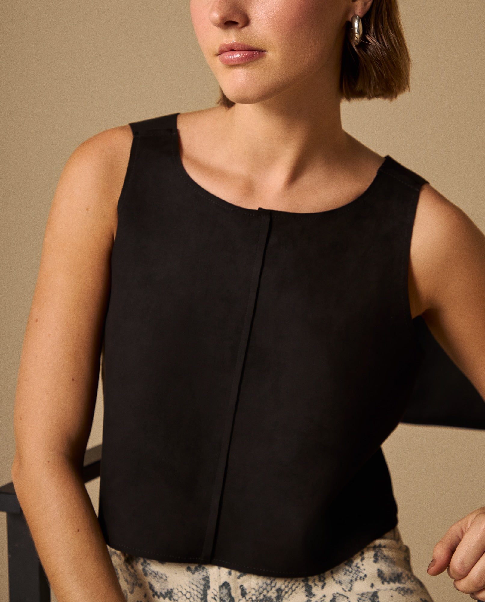 Camisa Negra con Costura Central - Negro 34_619G045_NEG193713_0