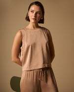 Camisa Sin Mangas con Detalle Posterior - Café