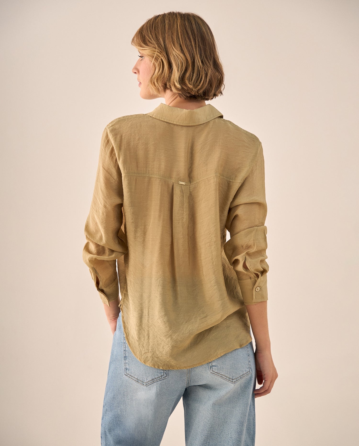 Camisa Beige Oversized con Cuello Camisero - Beige
