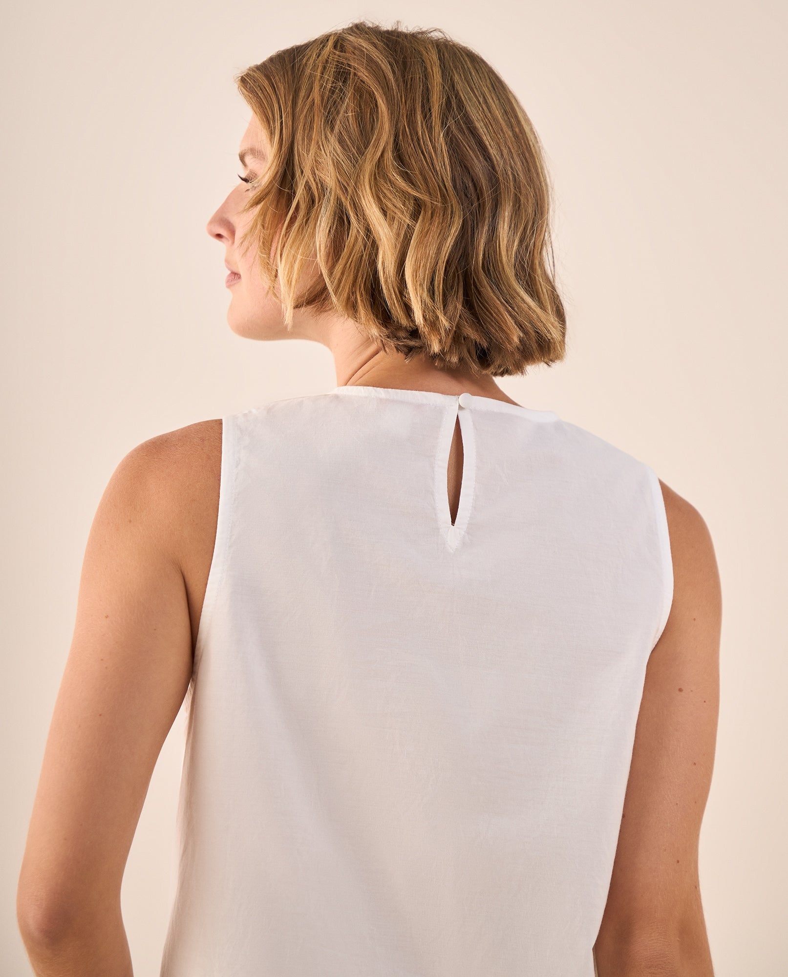 Blusa Blanca con Bordados Florales Artesanales - Crudo 34_619G200_CRU110105_5