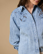 Camisa denim bordada manga larga - Azul 34_619H034_AZU174027_3