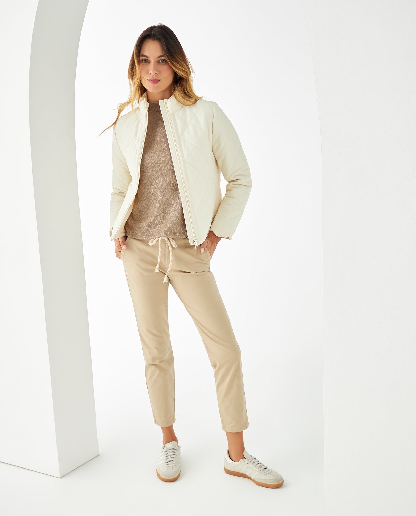 Chaqueta abullonada para mujer - Crudo 34_621F202_CRU110104_6