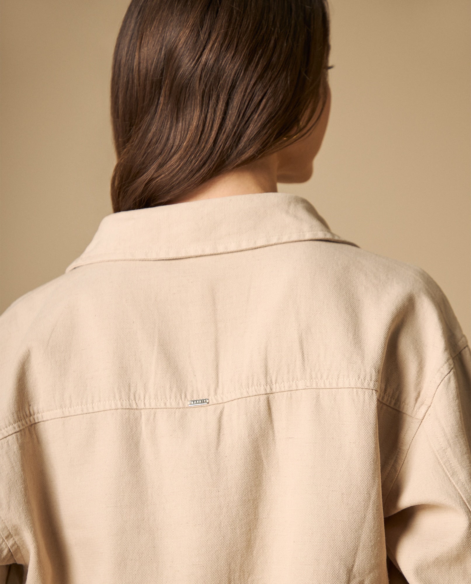 Chaqueta con bolsillos frontales y cierre de botones - Beige 34_621H013_BEI151306_6