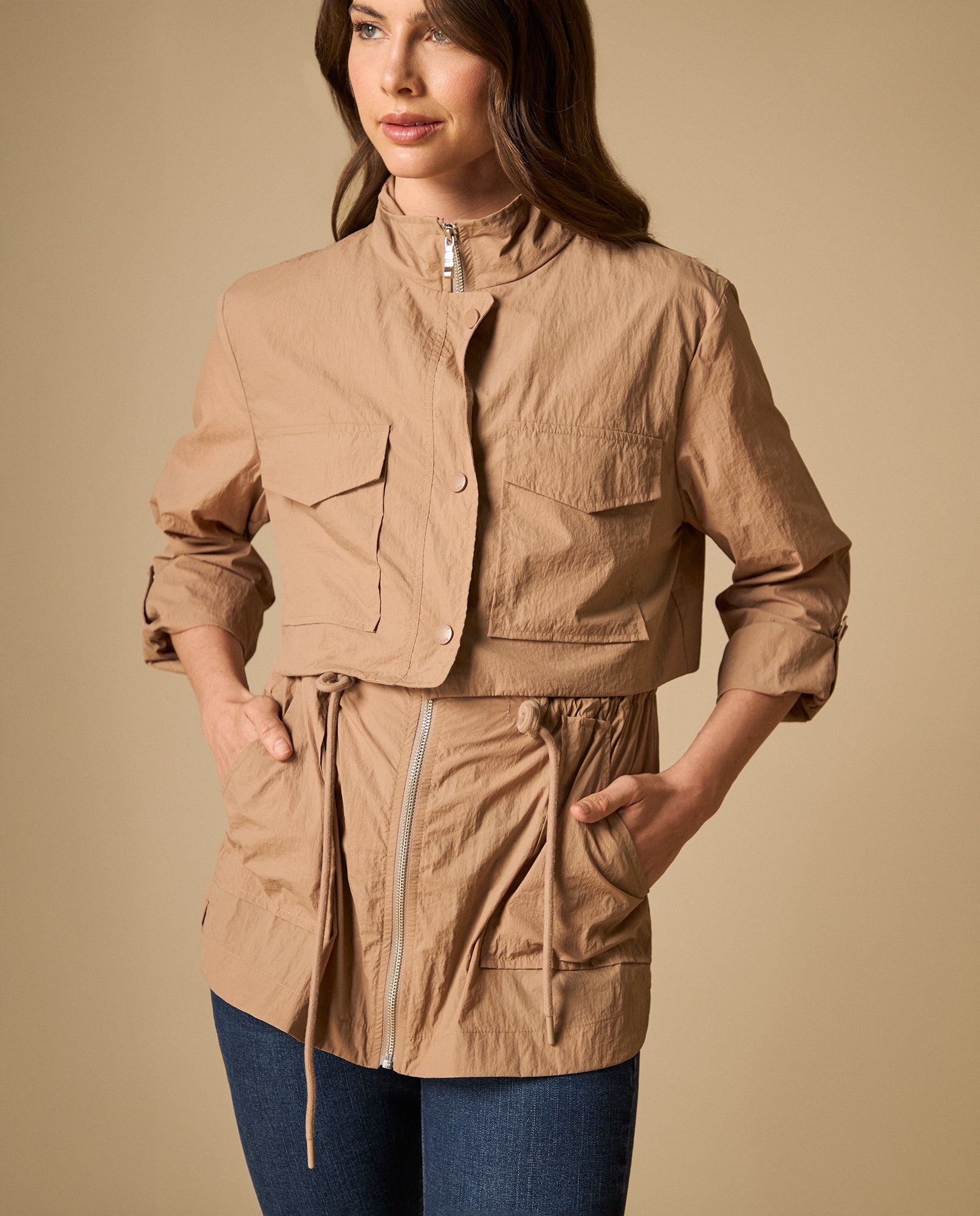 Chaqueta liviana tipo trench con bolsillos utilitarios - Café 34_621H017_CAF171319_3