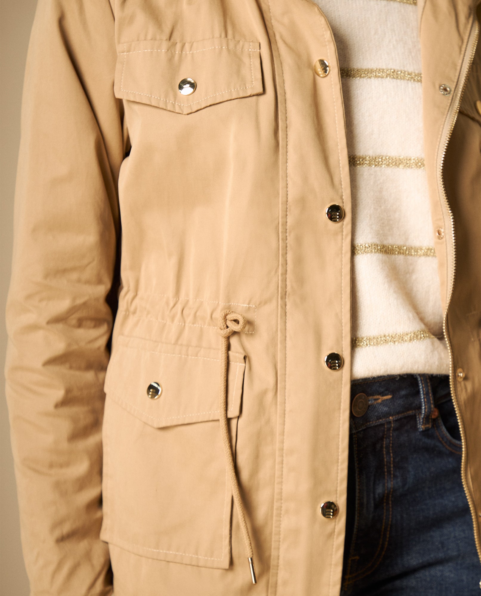 Chaqueta corta estampada con capucha ajustable - Café 34_621H230_CAF181017_4