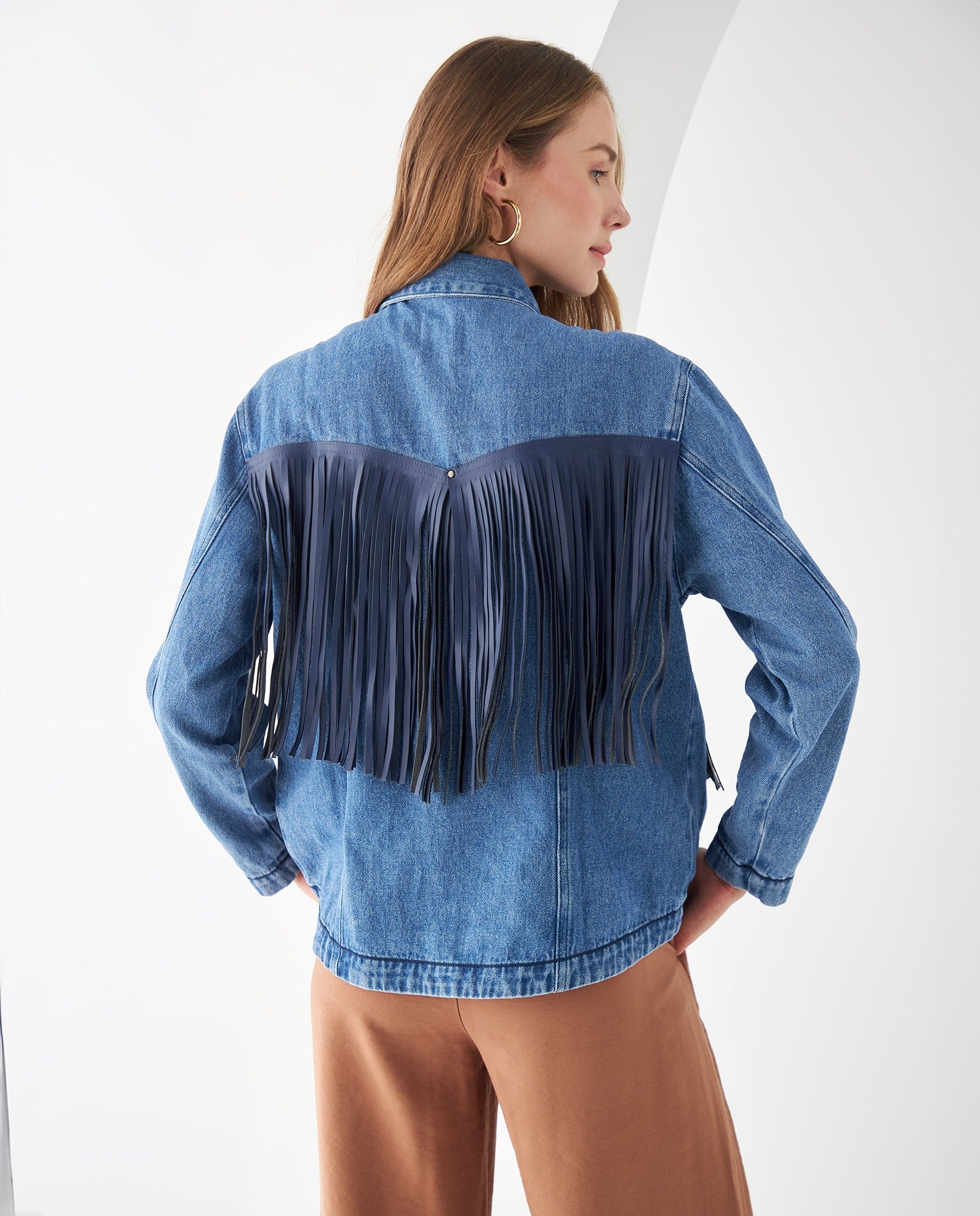 Chaqueta con flecos tipo cuero para mujer - Azul 34_622F003_AZU174027_4