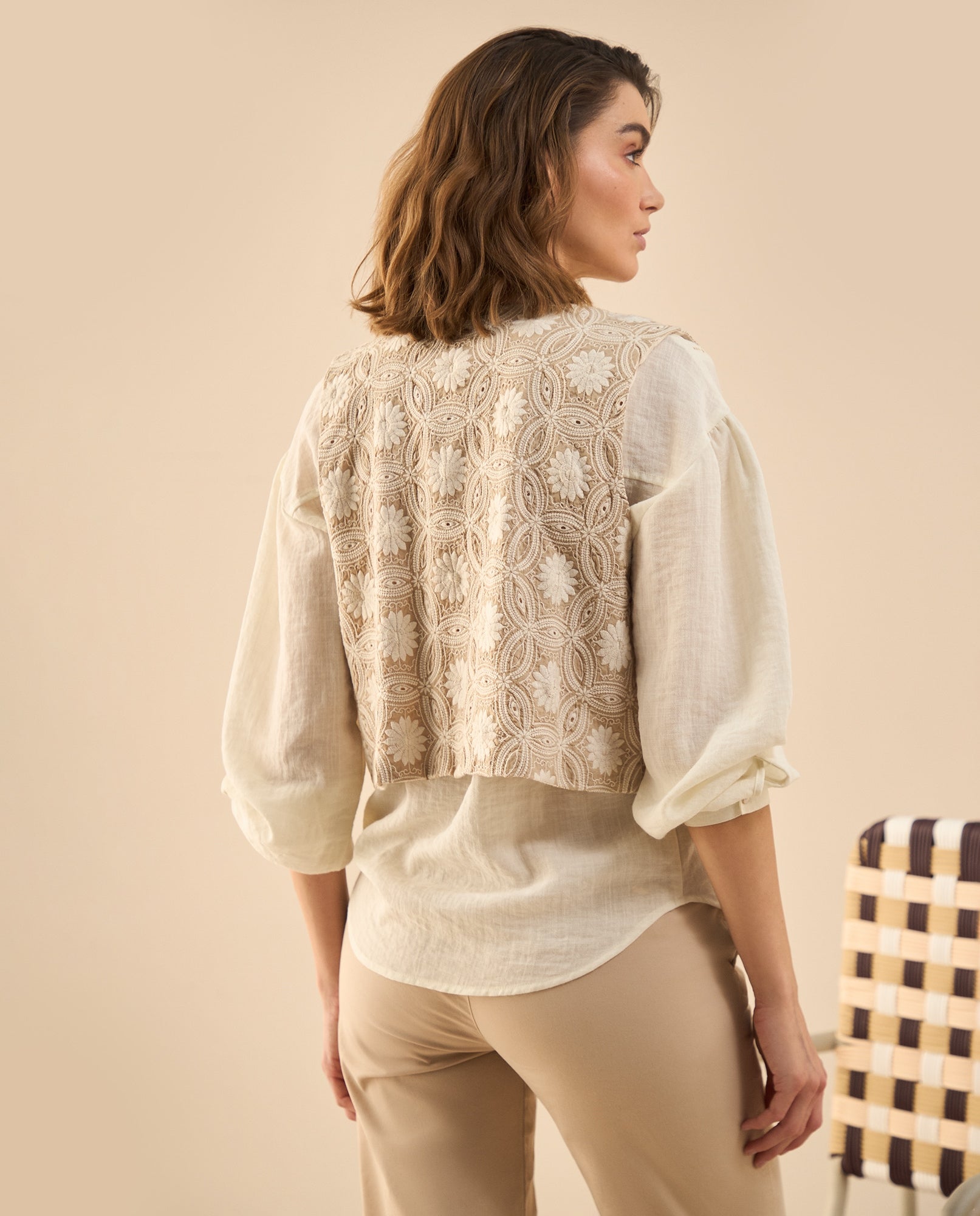 Chaqueta tipo chaleco para mujer - Beige 34_622G006_BEI151307_4