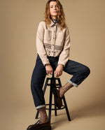 Chaqueta corta con textura tipo gamuza y detalle en bordes - Beige 34_622H204_BEI181108_5