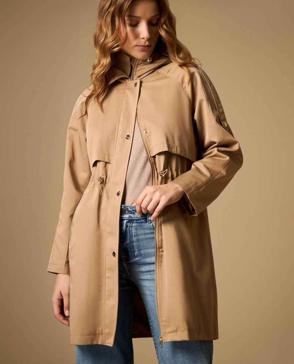 Trench con capucha y ajuste en cintura largo medio - Café 34_622H216_CAF181312_3