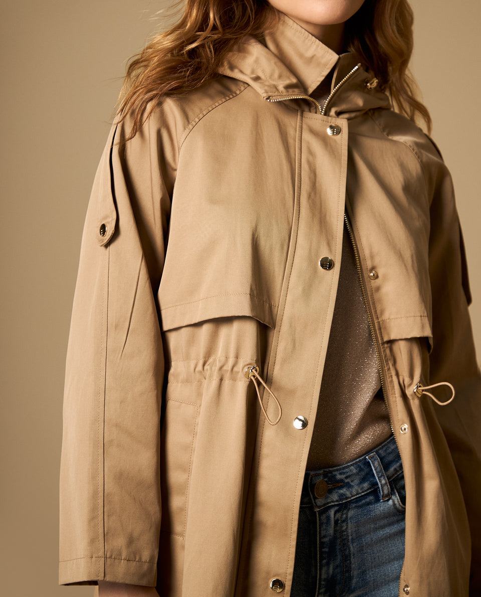 Trench con capucha y ajuste en cintura largo medio - Café 34_622H216_CAF181312_4