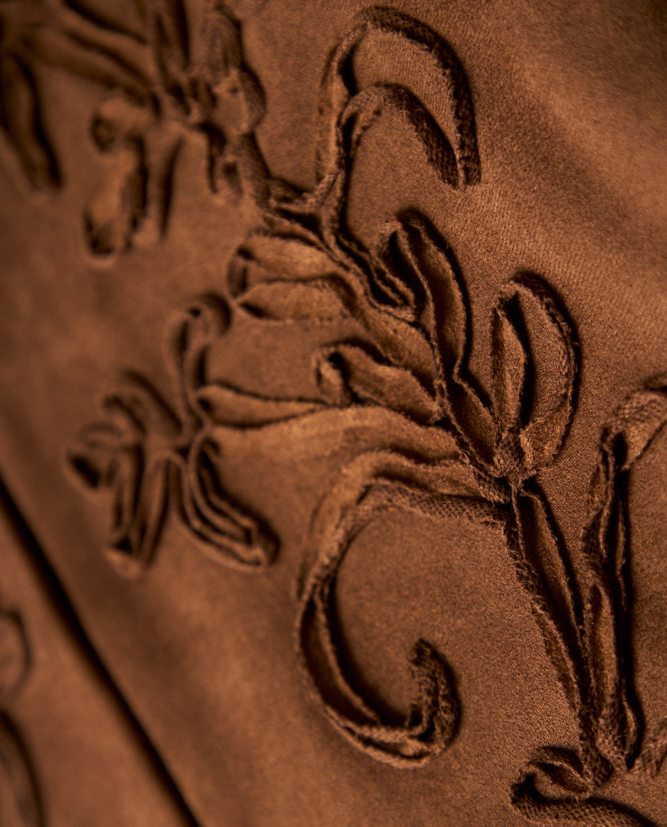 Chaleco corto con diseño en relieve silueta abullonada - Cafe 34_622H247_MOC181019_6