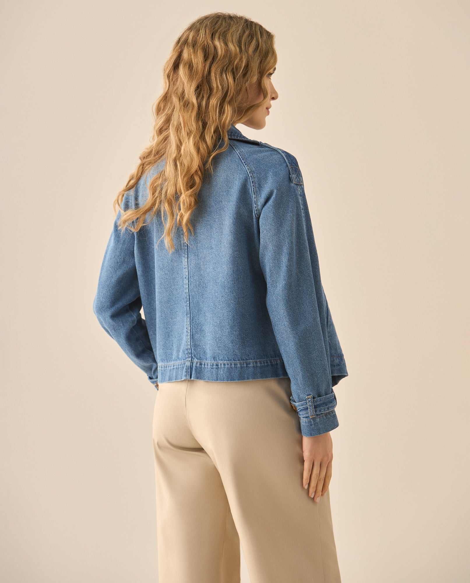 Chaqueta en denim tono medio para mujer - Azul 34_623G002_AZU174027_5