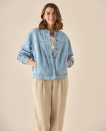 Chaqueta en denim con mini bordados para mujer  - Azul