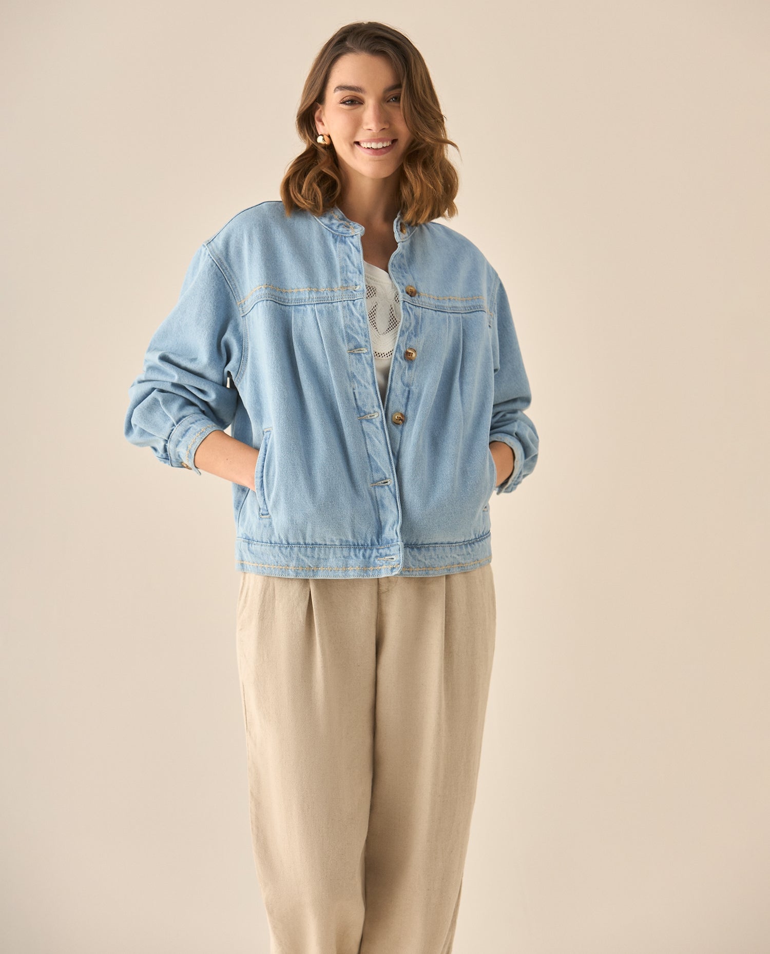 Chaqueta en denim con mini bordados para mujer  - Azul