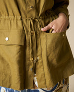 Chaqueta corta con cinturilla - Verde