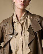 Trench largo oversize Esprit - Verde 34_623H221_VER170517_4