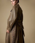 Trench largo oversize Esprit - Verde 34_623H221_VER170517_5