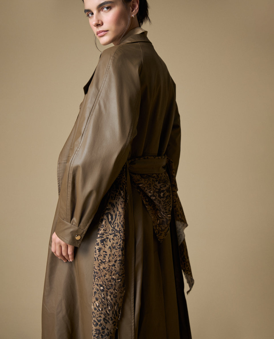 Trench largo oversize Esprit - Verde 34_623H221_VER170517_5