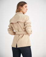 Chaqueta con cinturón ajustable para mujer - Beige