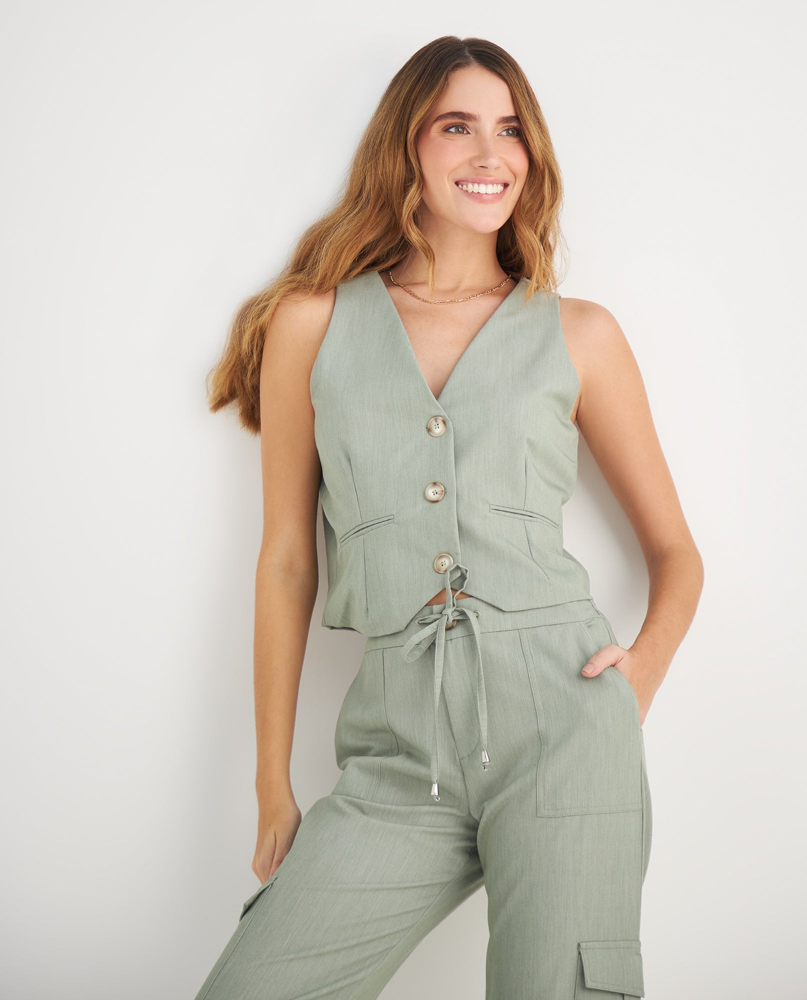 Chaleco con ajuste de botones para mujer - Verde 34_629F009_VER165807_0