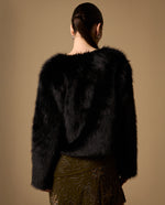 Chaqueta Negra de Pelo Sintético Premium - Negro