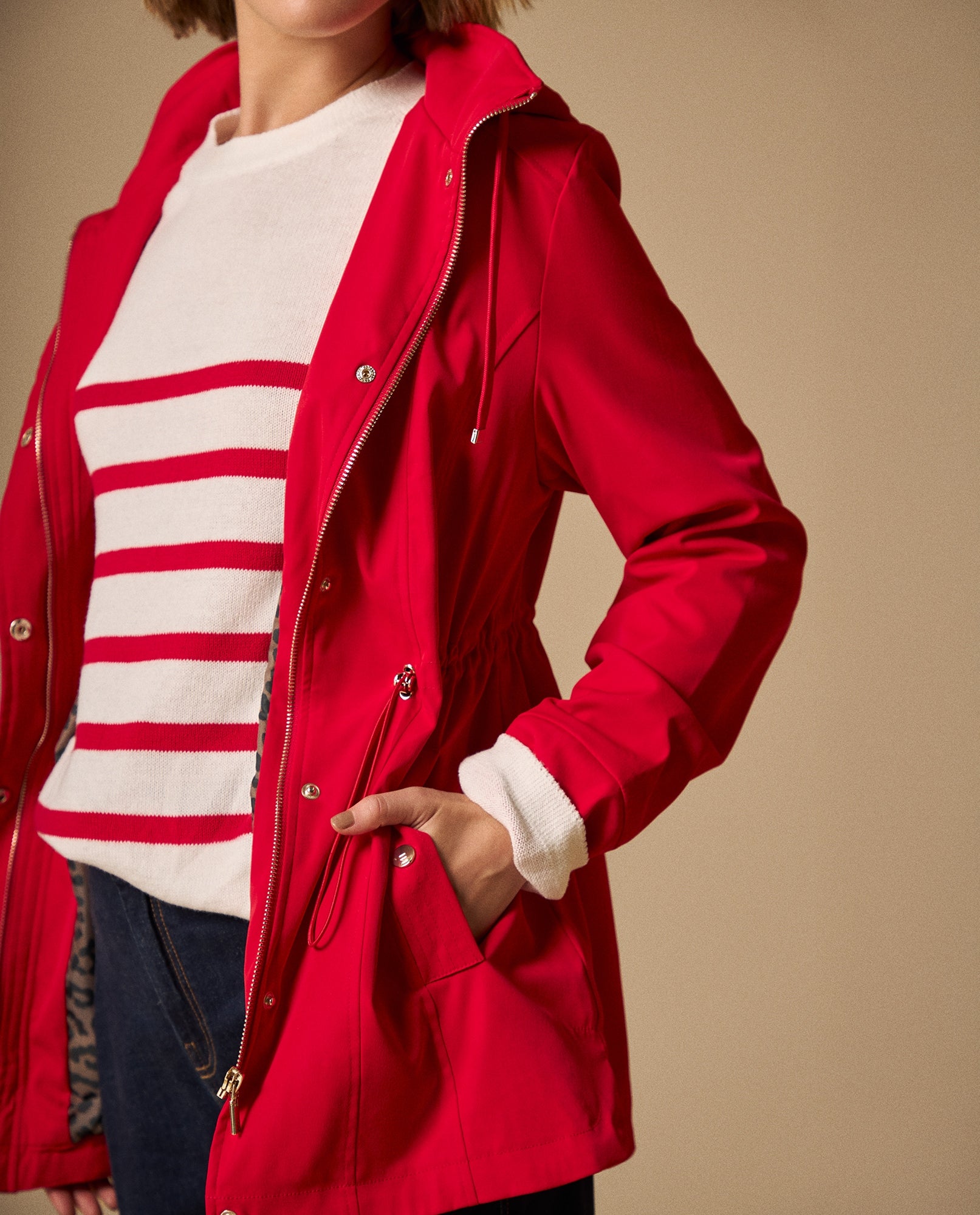 Chaqueta con Capucha y Forro Animal Print - Rojo 34_629G227_ROJ171654_4