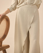 Pantalón de diseño cruzado para mujer - Beige