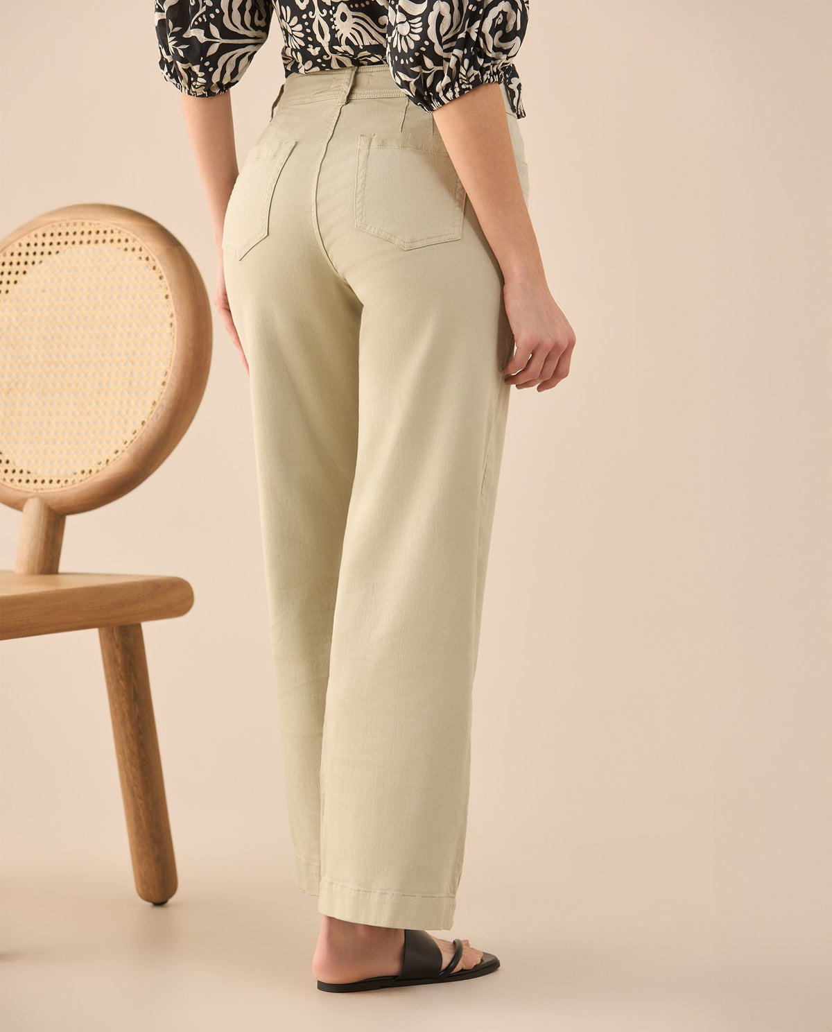 Pantalón con cortes decorativos para mujer - Beige 34_631G025_BEI156307_4