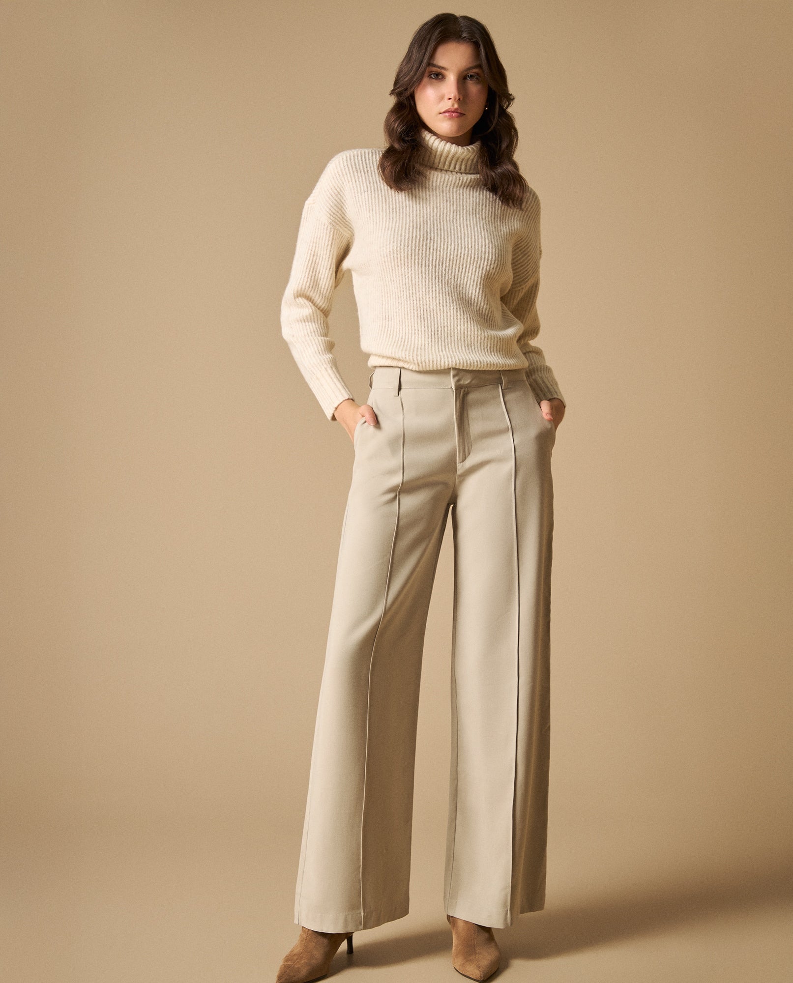 Pantalón fluido con pinzas fit relajado - Gris 34_631H000_GRI146408_0