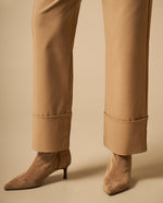 Pantalón recto con ruedo doblado - Beige
