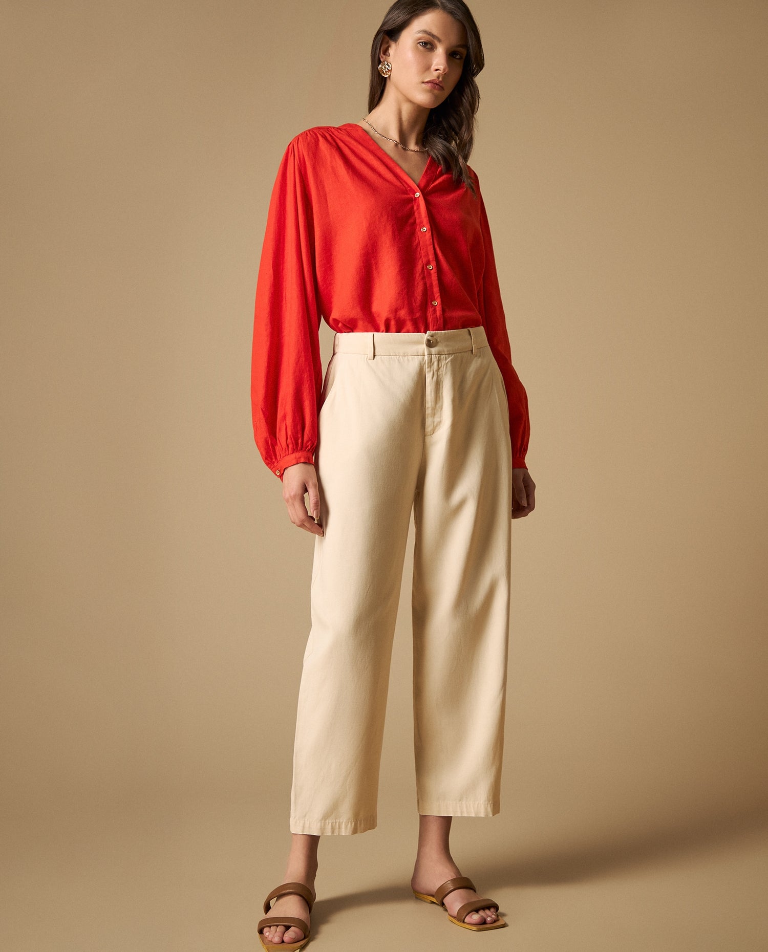 Pantalón straight con pinzas frontales - Crudo