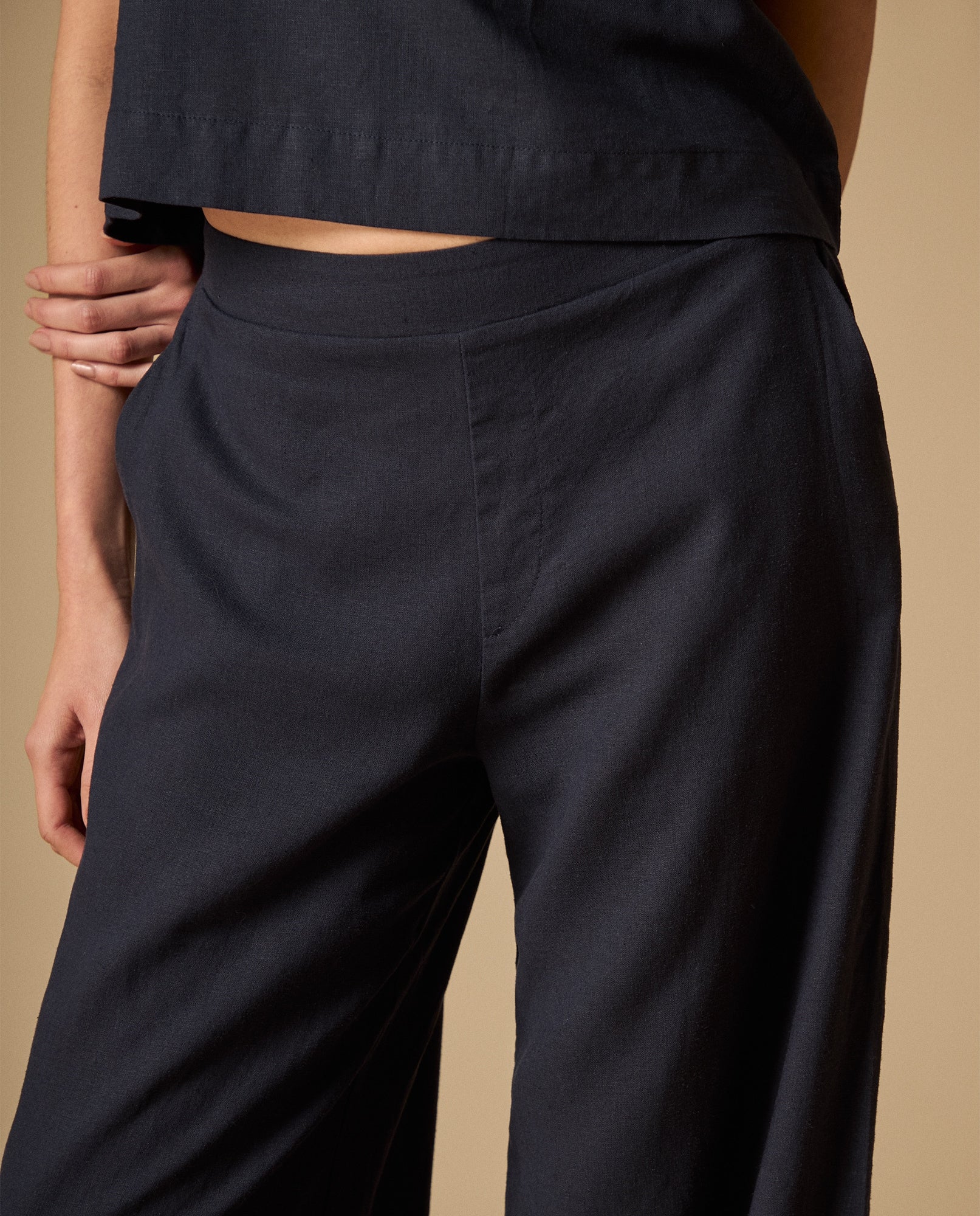 Pantalón de pierna ancha con tejido ligero - Azul 34_631H019_AZU193922_4