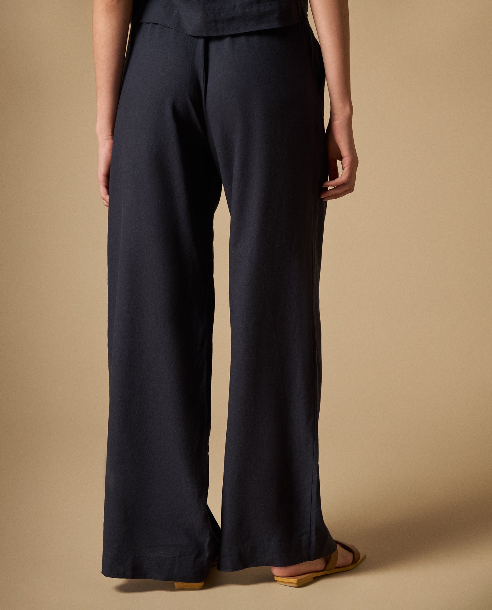 Pantalón de pierna ancha con tejido ligero - Azul 34_631H019_AZU193922_5