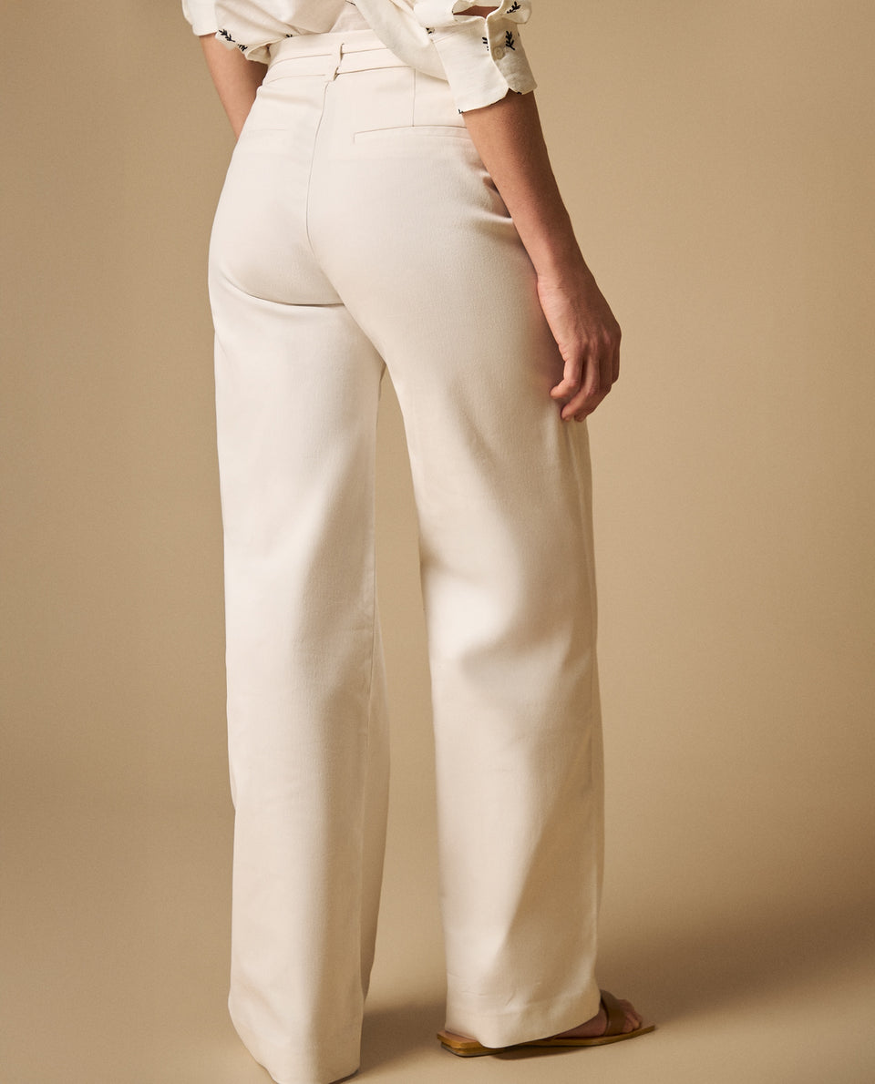Pantalón recto con pliegues frontales y cinturón - Crudo 34_631H020_CRU111001_6