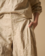Pantalón chino crop silueta relajada - Beige