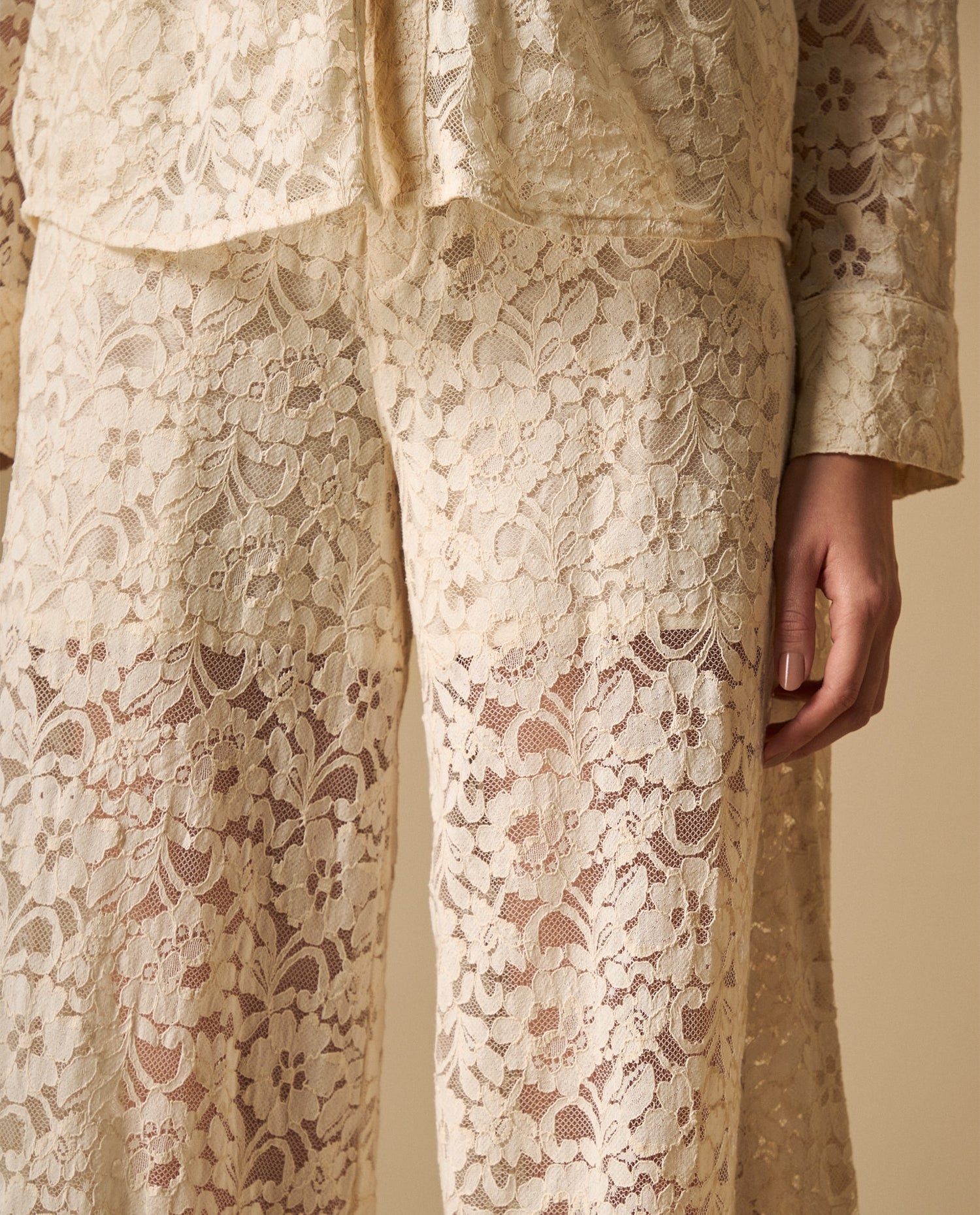 Pantalón palazzo de encaje con forro - Crudo