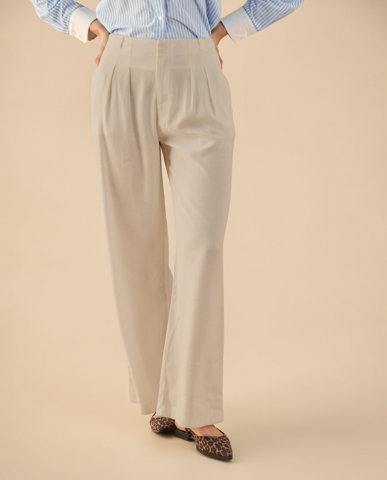 Pantalón de tono ultra oscuro para mujer - Beige