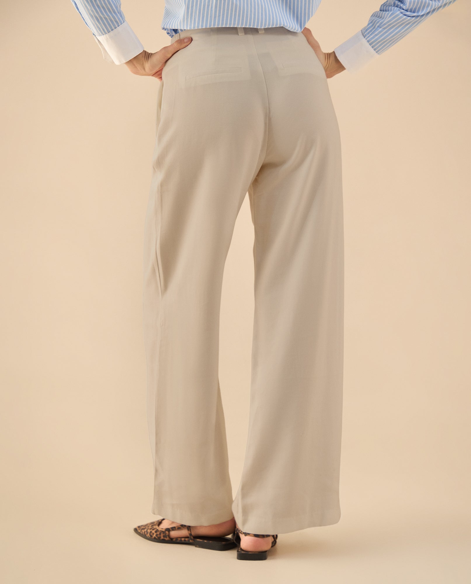 Pantalón de tono ultra oscuro para mujer - Beige 34_632G021_BEI151306_4