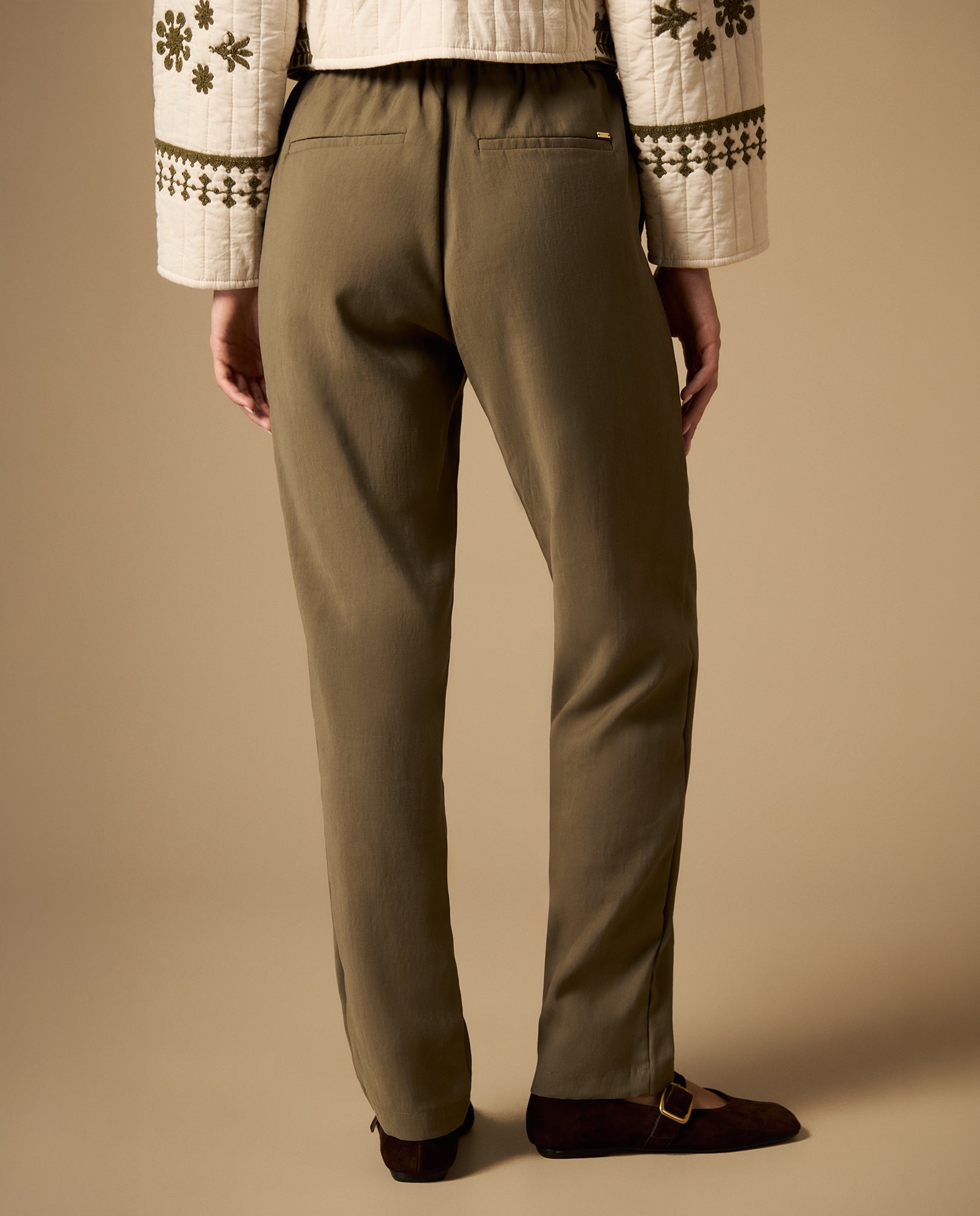 Pantalón jogger tobillero con cordón ajustable - Verde 34_632H003_VER190516_5