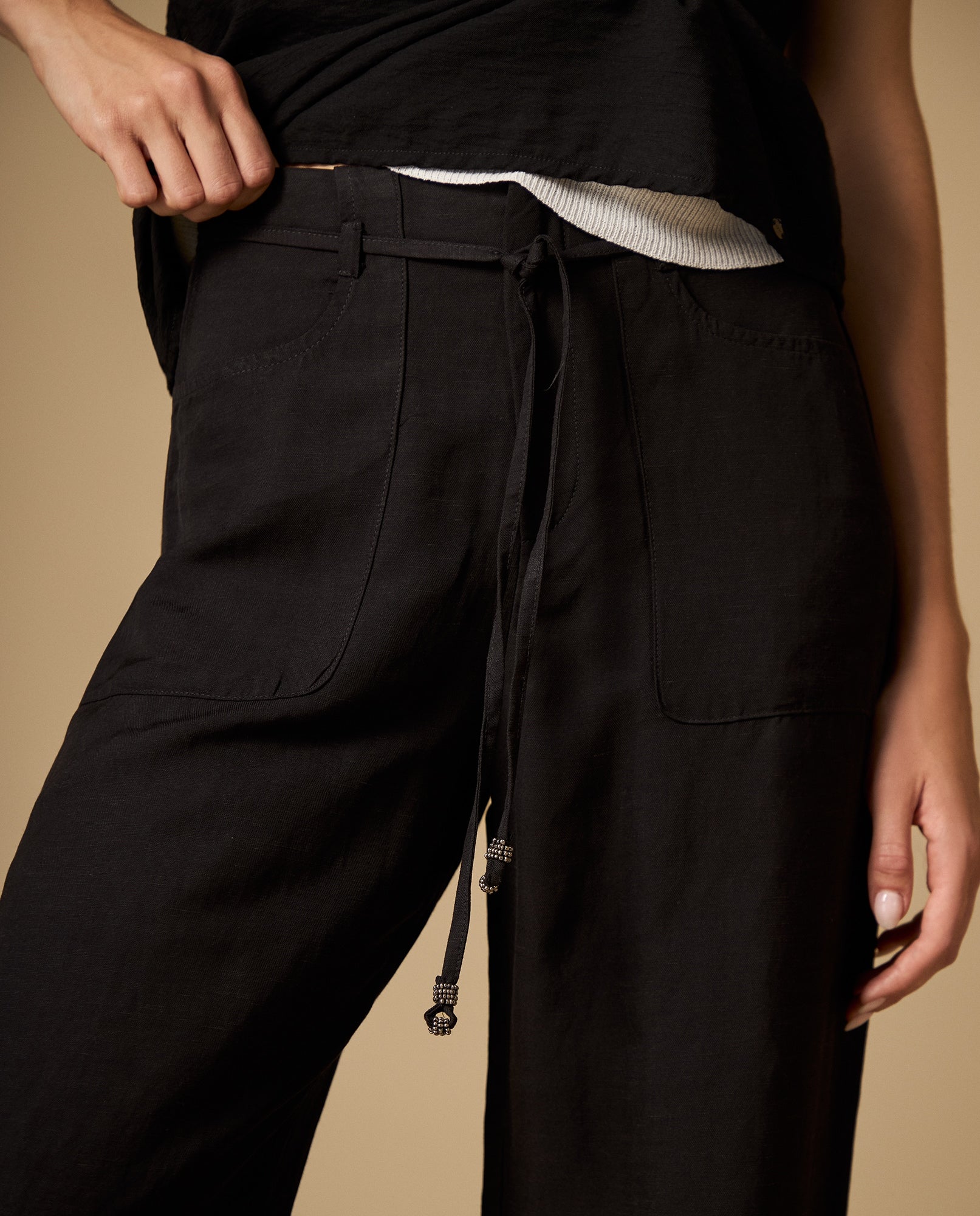 Pantalón recto tobillero con cordón ajustable - Negro 34_632H006_NEG190303_4
