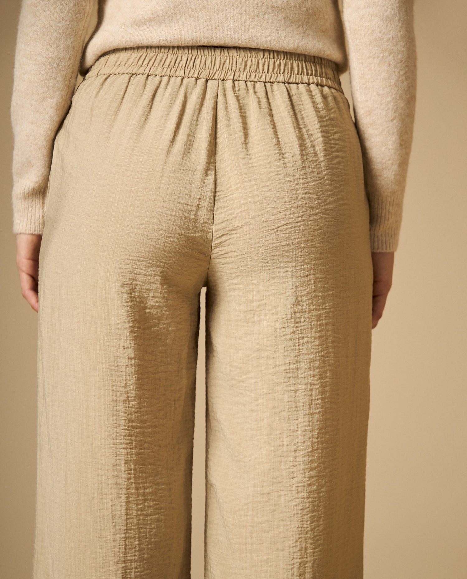 Pantalón silueta recta tejido fluido - Beige