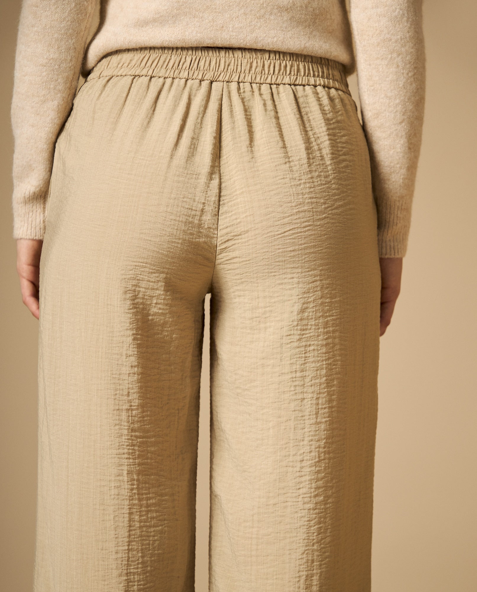 Pantalón silueta recta tejido fluido - Beige 34_632H019_BEI161110_6