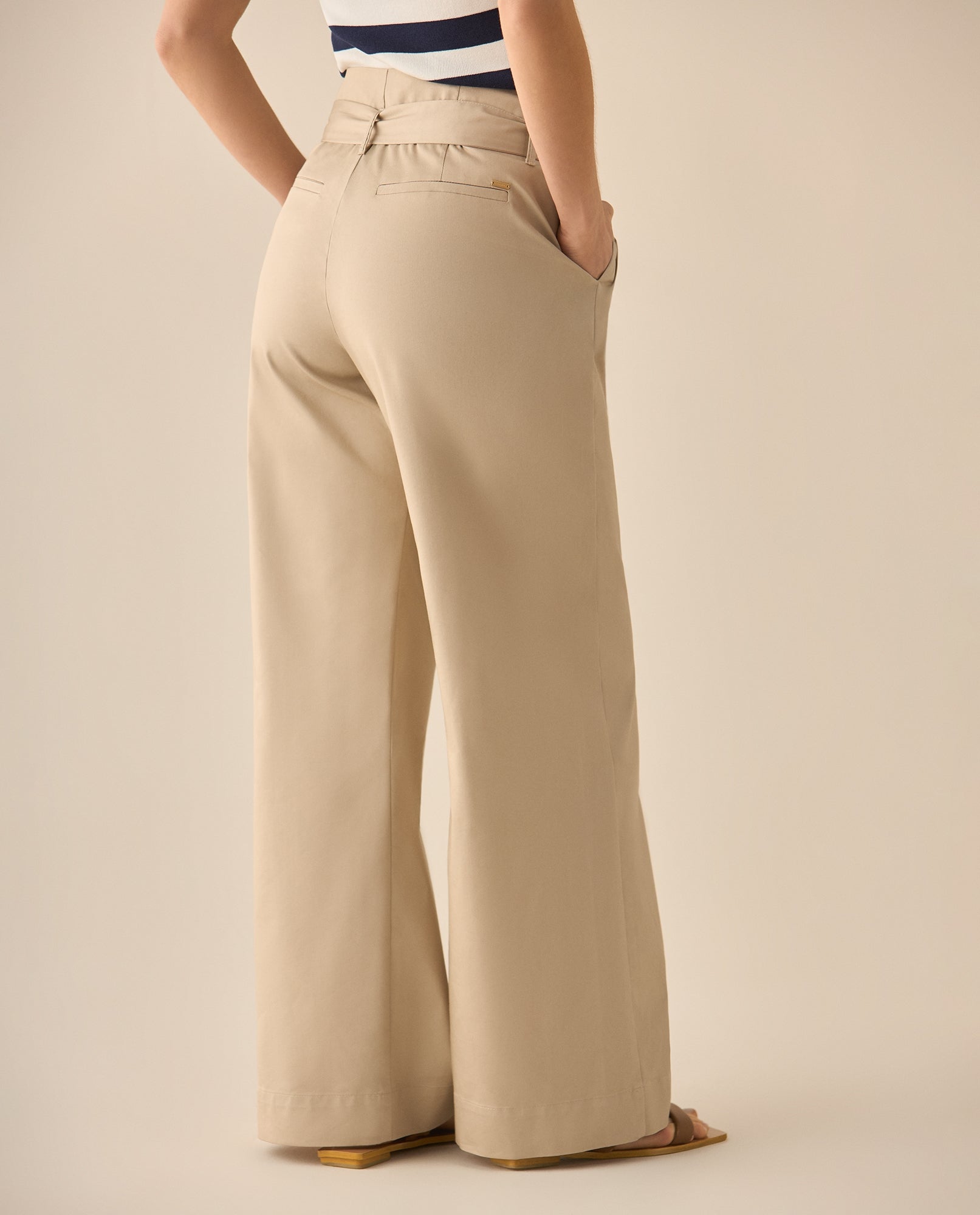 Pantalón recto con cinturon a juego para mujer  - Crudo 34_633G000_CRU151305_5