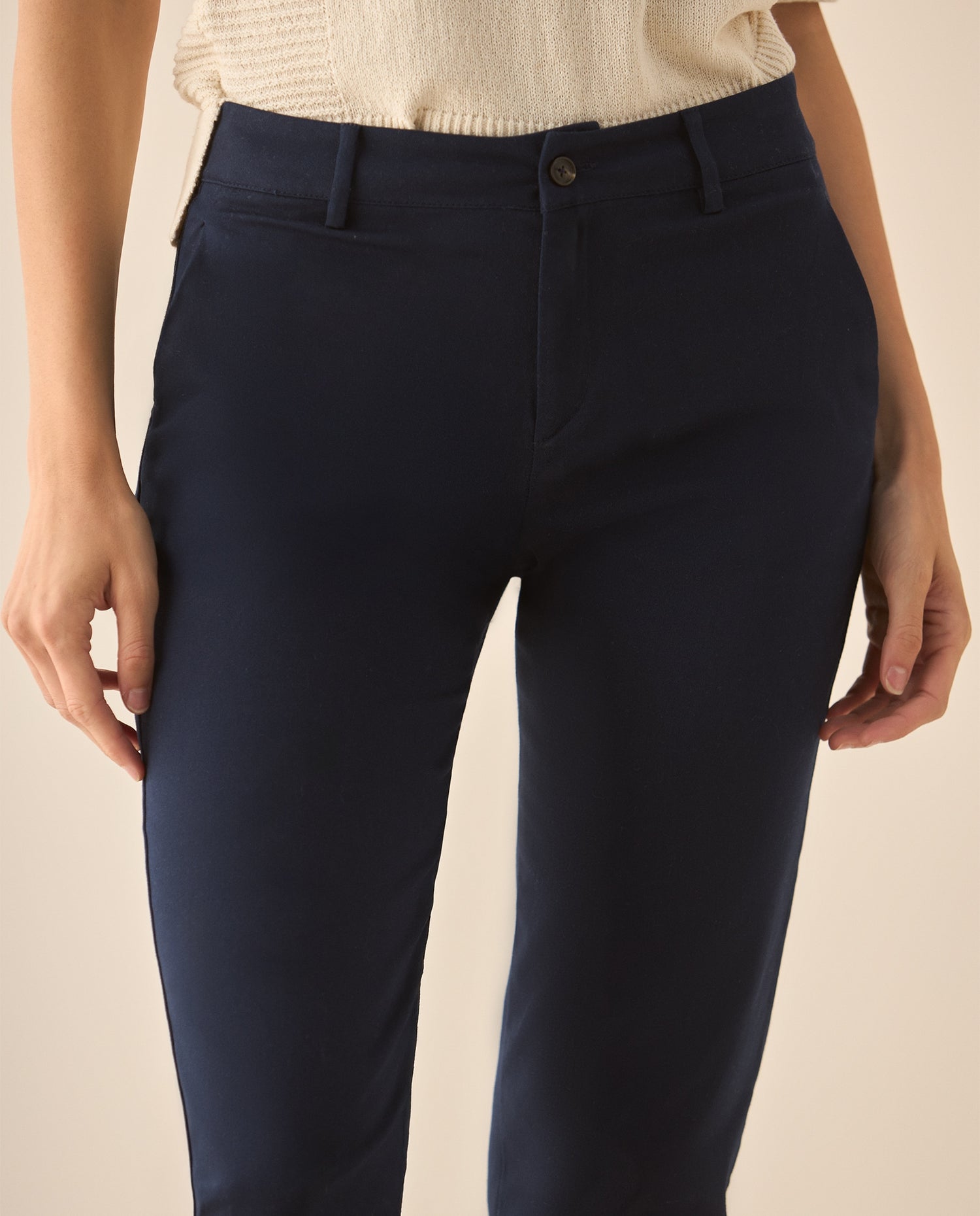 Pantalón clásico con bolsillos en diagonal para mujer  - Azul