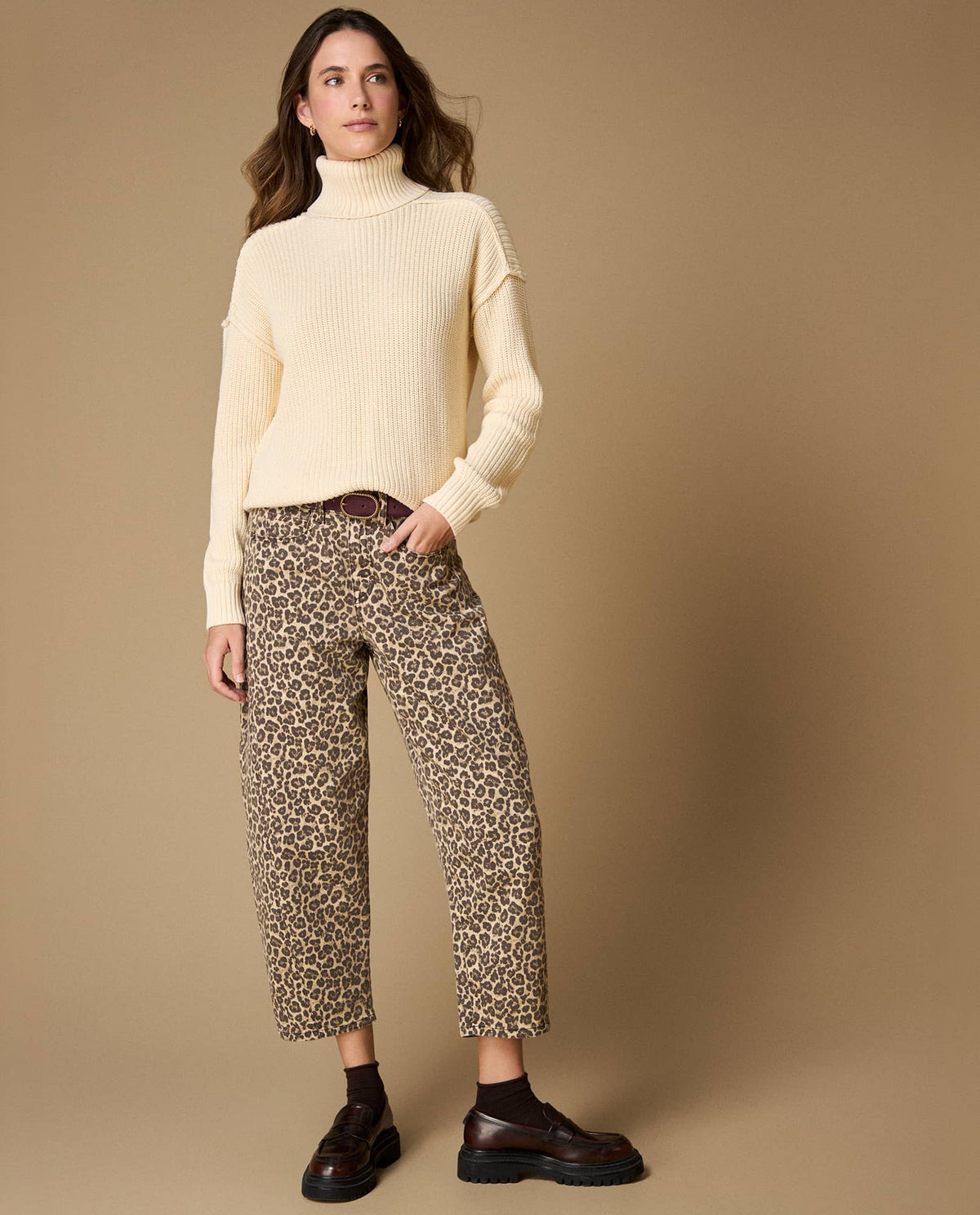 Pantalón Barrel Cropped Animal Print - Crudo 34_633H020_CRU110602_4