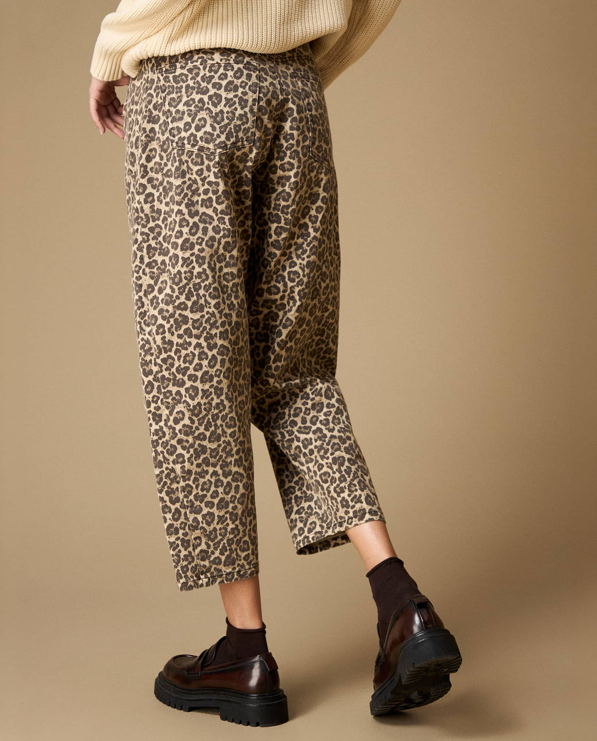 Pantalón Barrel Cropped Animal Print - Crudo 34_633H020_CRU110602_6